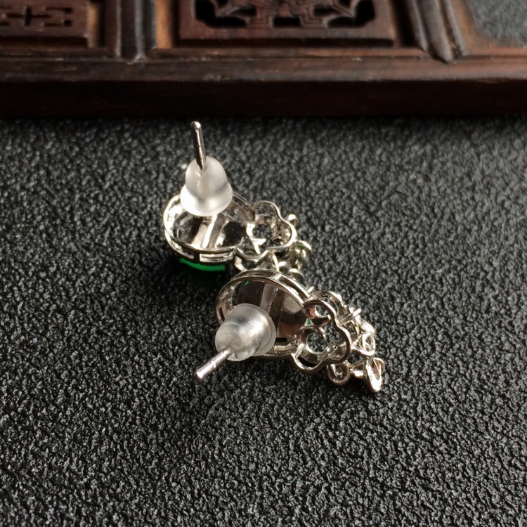 (超值推荐)冰种浅绿镶白金钻石耳坠