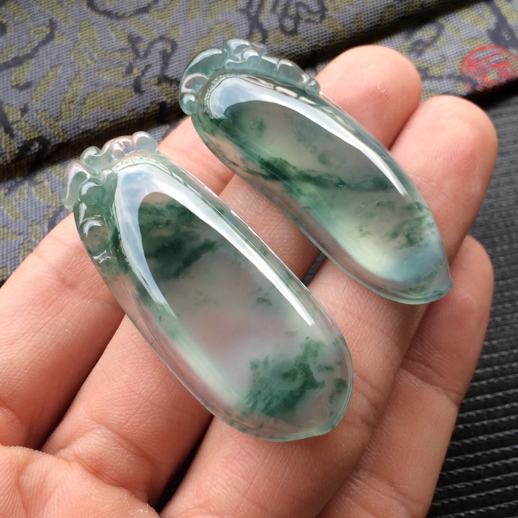 (超值推荐)冰种飘花福瓜挂件一对