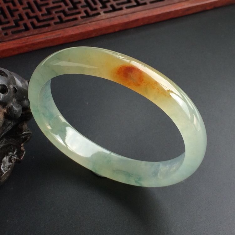 (超值推荐)冰种飘花带黄翡贵妃镯(55.7mm-47.1mm)