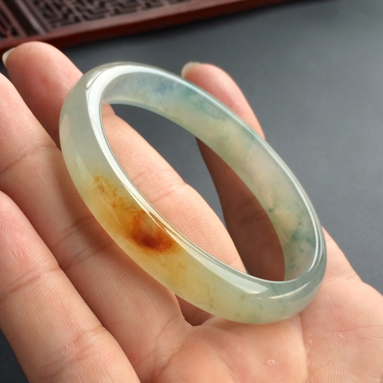 (超值推荐)冰种飘花带黄翡贵妃镯(55.7mm-47.1mm)
