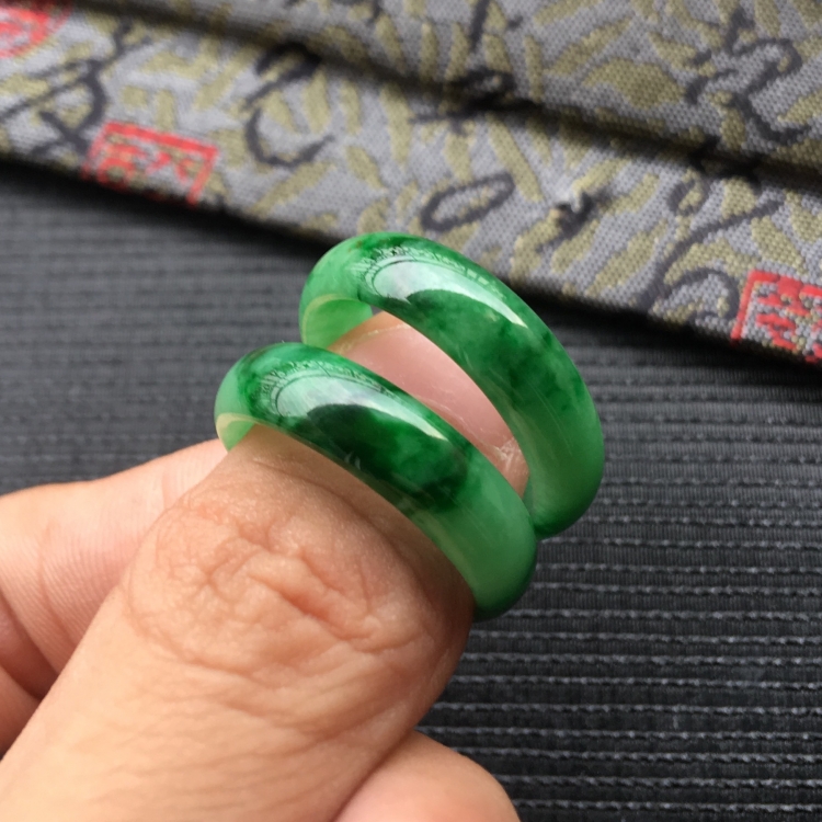 (超值推荐)糯冰种廯加绿指环(单价)