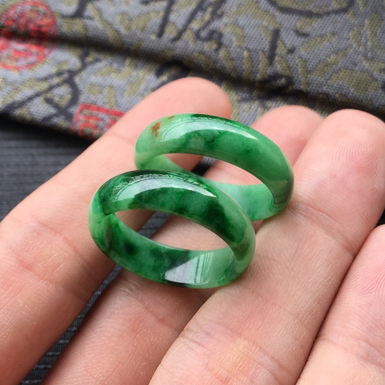 (超值推荐)糯冰种廯加绿指环(单价)