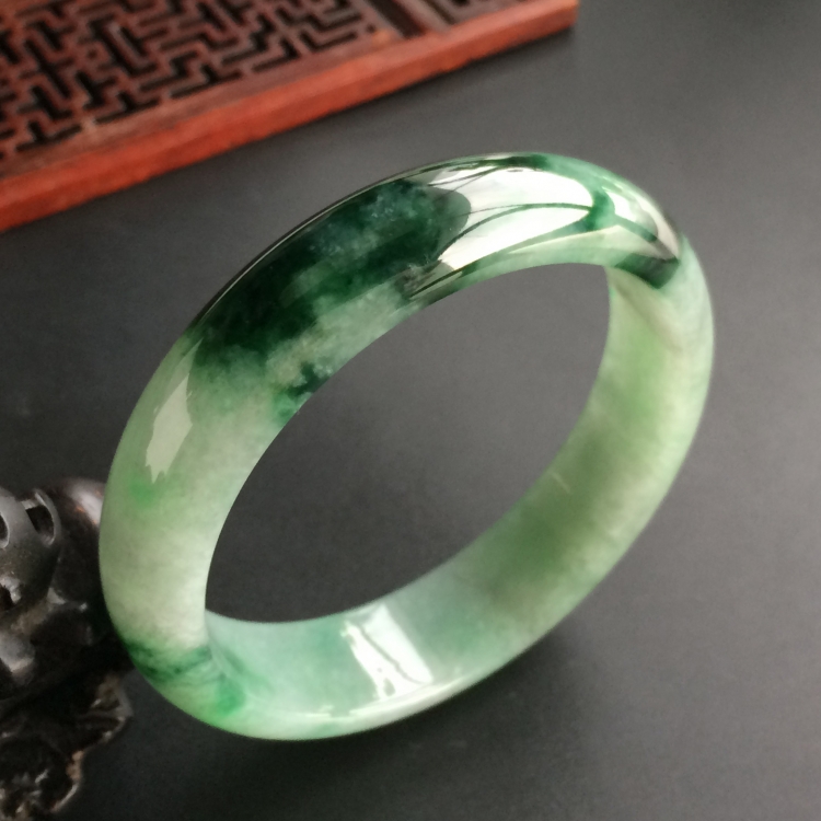 (超值推荐)糯冰种飘花手镯(57.1mm)