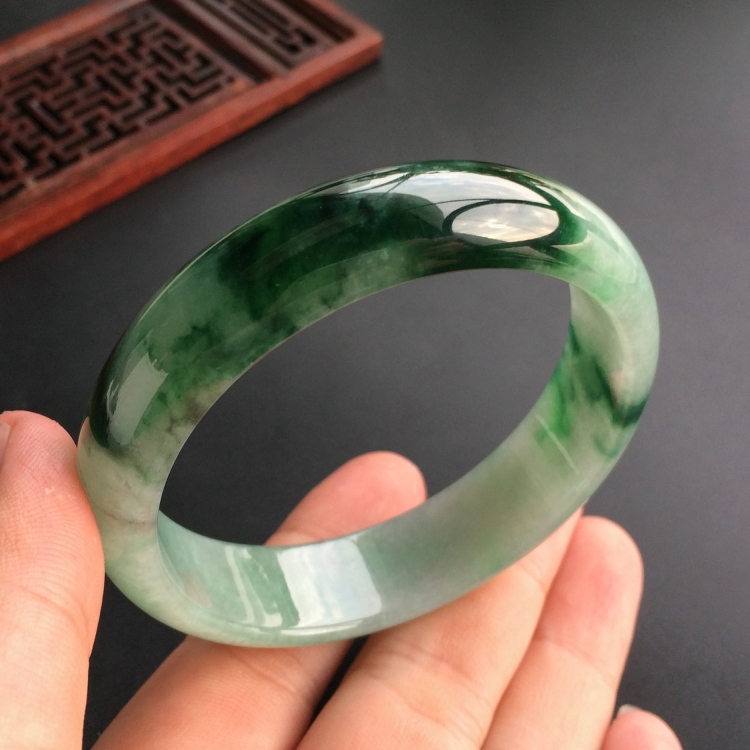 (超值推荐)糯冰种飘花手镯(57.1mm)