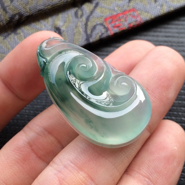 (超值推荐)冰种飘花如意挂件