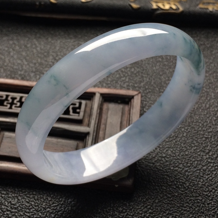 （超值推荐）糯冰种紫罗兰飘花贵妃镯（54.2mm-46.9mm）