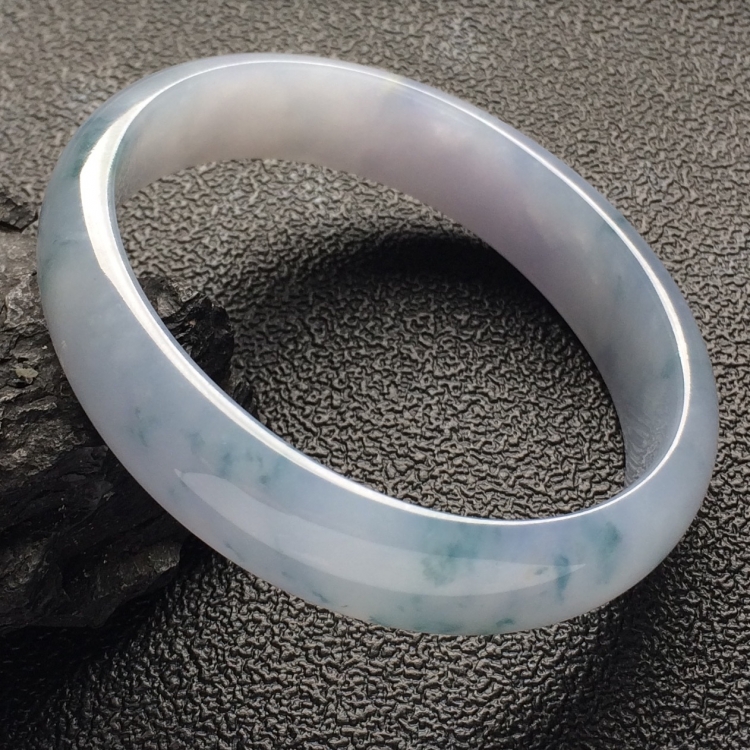 （超值推荐）糯冰种紫罗兰飘花贵妃镯（54.2mm-46.9mm）