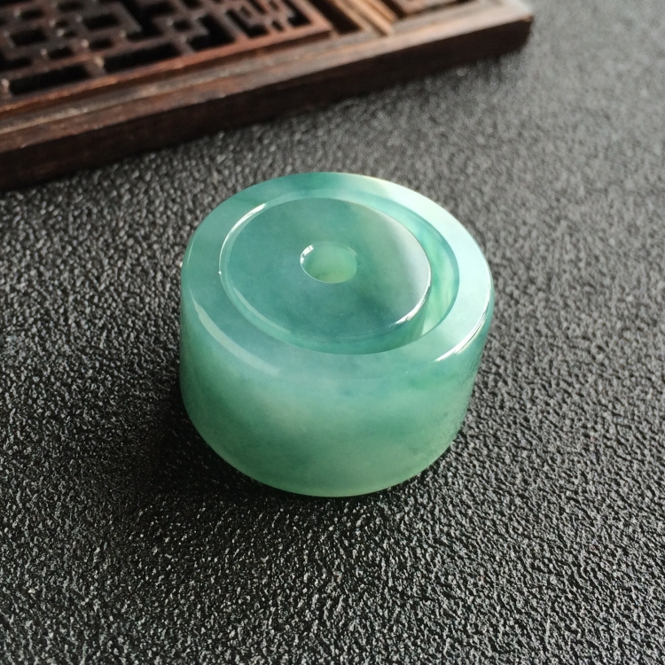 (超值推荐)糯冰种飘花路路通挂件(一套)
