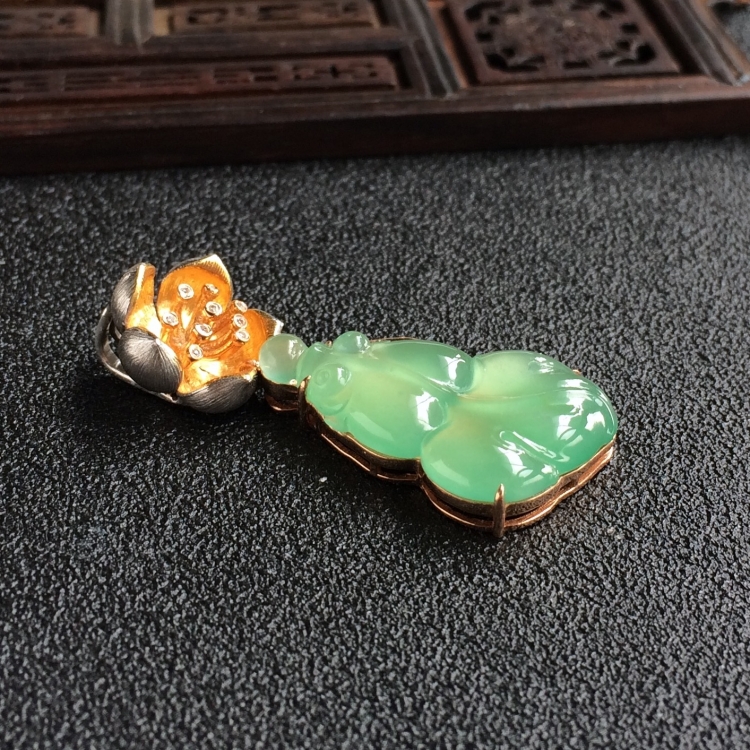 (超值推荐)冰种绿晴水镶玫瑰金金玉满堂胸坠