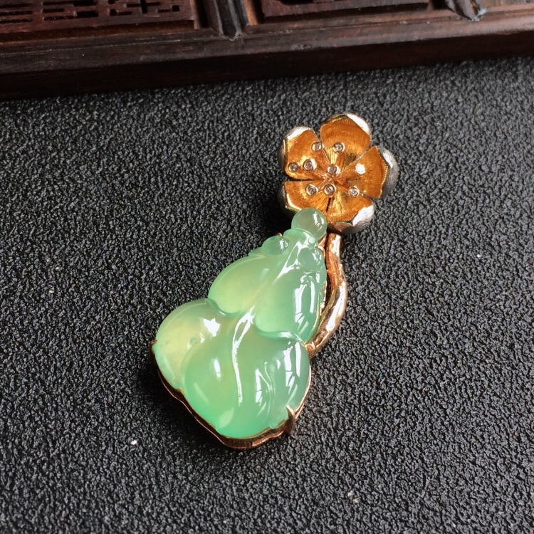 (超值推荐)冰种绿晴水镶玫瑰金金玉满堂胸坠