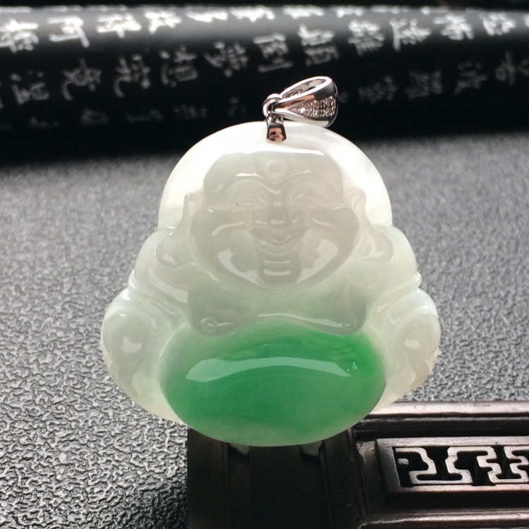 （超值推荐）糯冰种飘翠玉佛挂件（金扣）