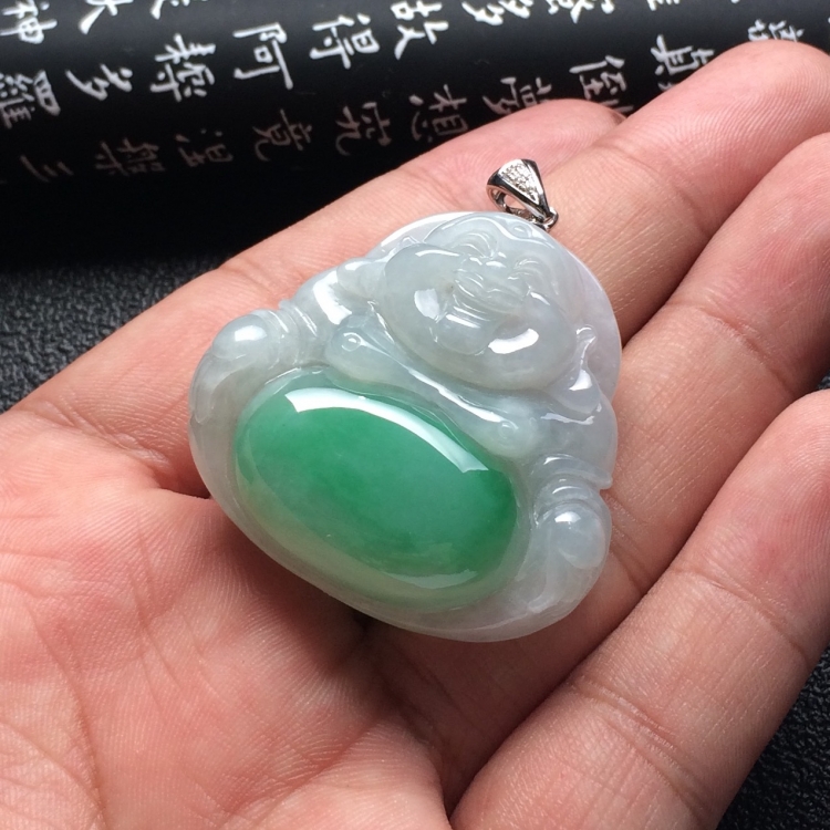 （超值推荐）糯冰种飘翠玉佛挂件（金扣）