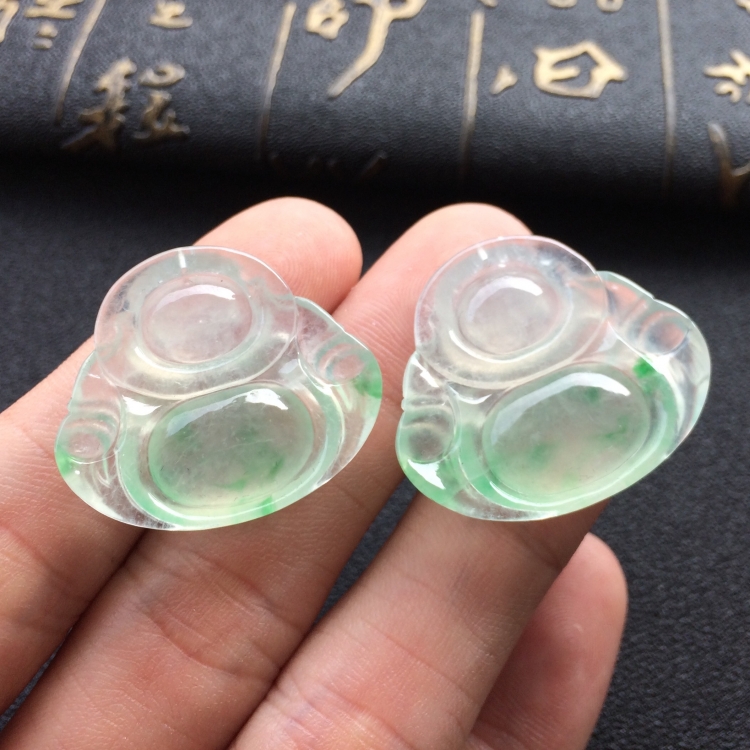 (超值推荐)冰种飘绿花玉佛挂件一对