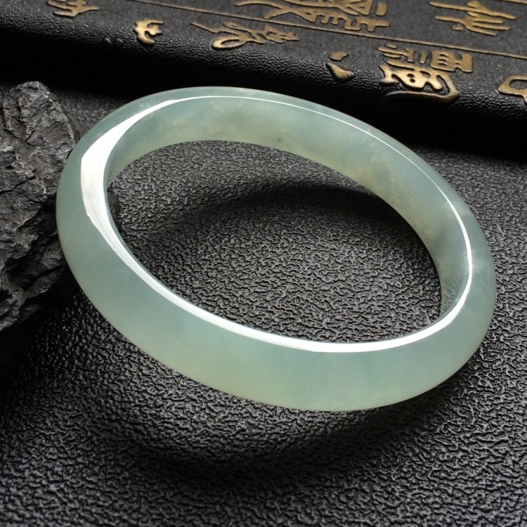 （超值推荐）冰种晴水贵妃镯（57mm-49mm）
