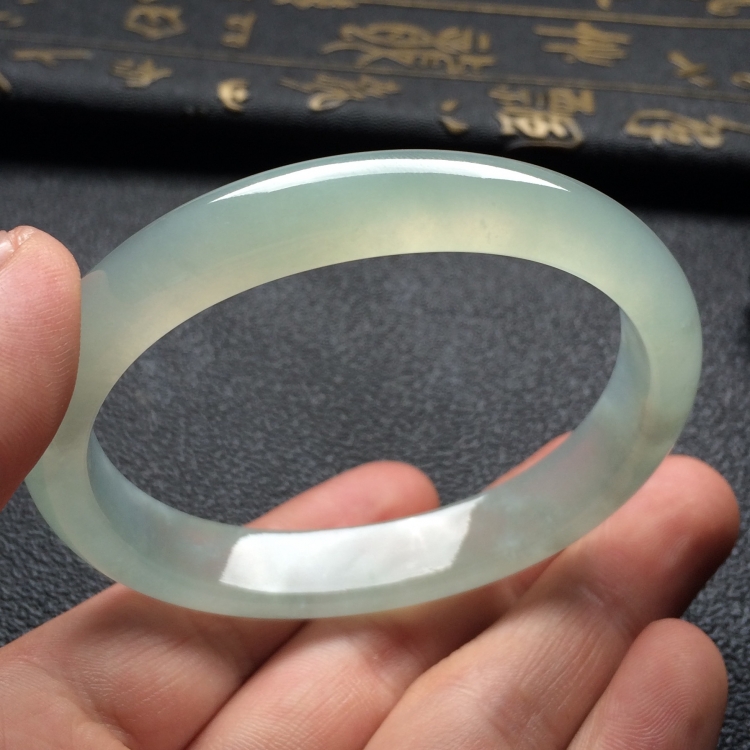 （超值推荐）冰种晴水贵妃镯（57mm-49mm）