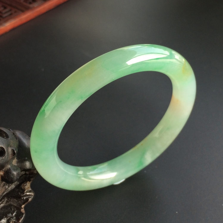 (超值推荐)糯冰种黄加绿圆条手镯(52.5mm)