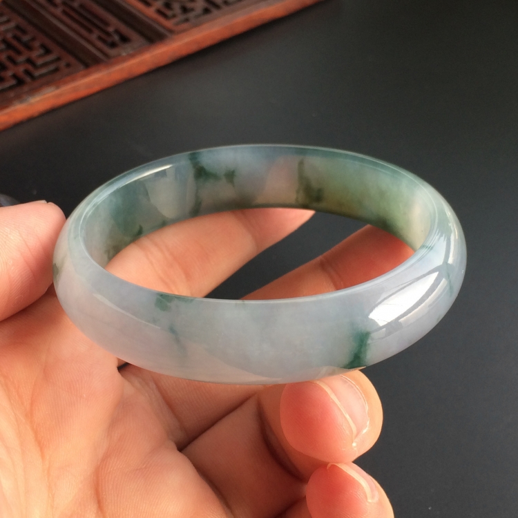(超值推荐)糯冰种紫罗兰飘花贵妃镯(55.8mm-49.3mm)