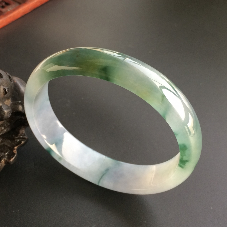(超值推荐)糯冰种紫罗兰飘花贵妃镯(55.8mm-49.3mm)