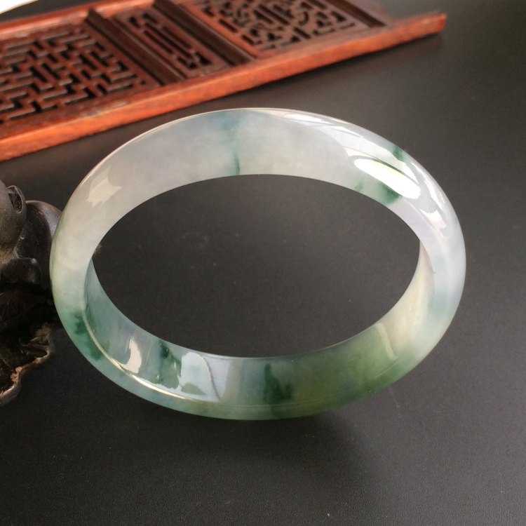 (超值推荐)糯冰种紫罗兰飘花贵妃镯(55.8mm-49.3mm)