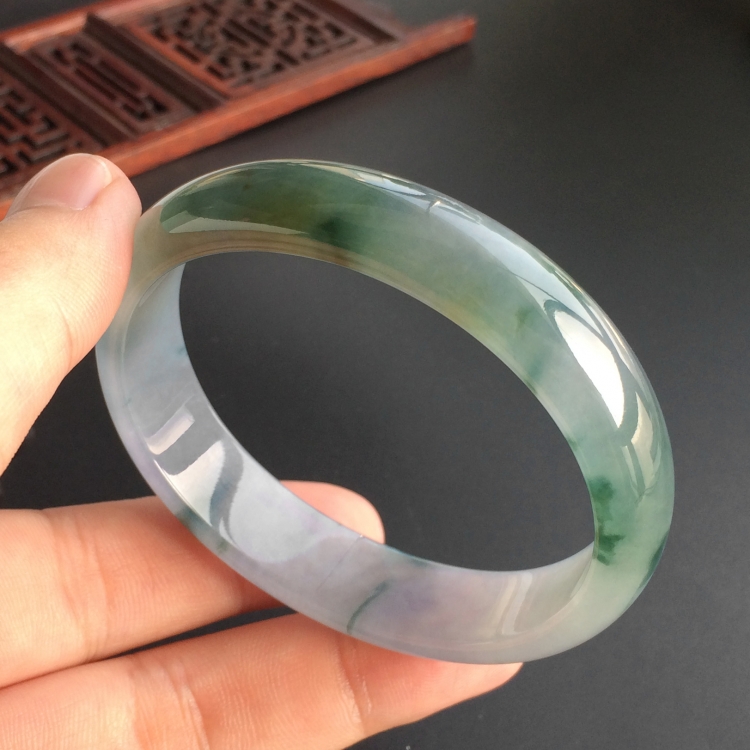 (超值推荐)糯冰种紫罗兰飘花贵妃镯(55.8mm-49.3mm)