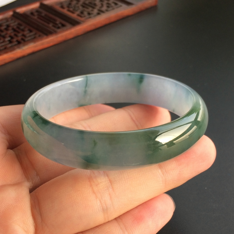 (超值推荐)糯冰种紫罗兰飘花贵妃镯(55.8mm-49.3mm)
