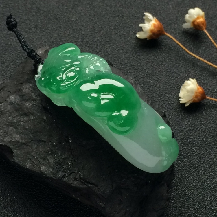 （超值推荐）糯冰种飘翠福瓜挂件