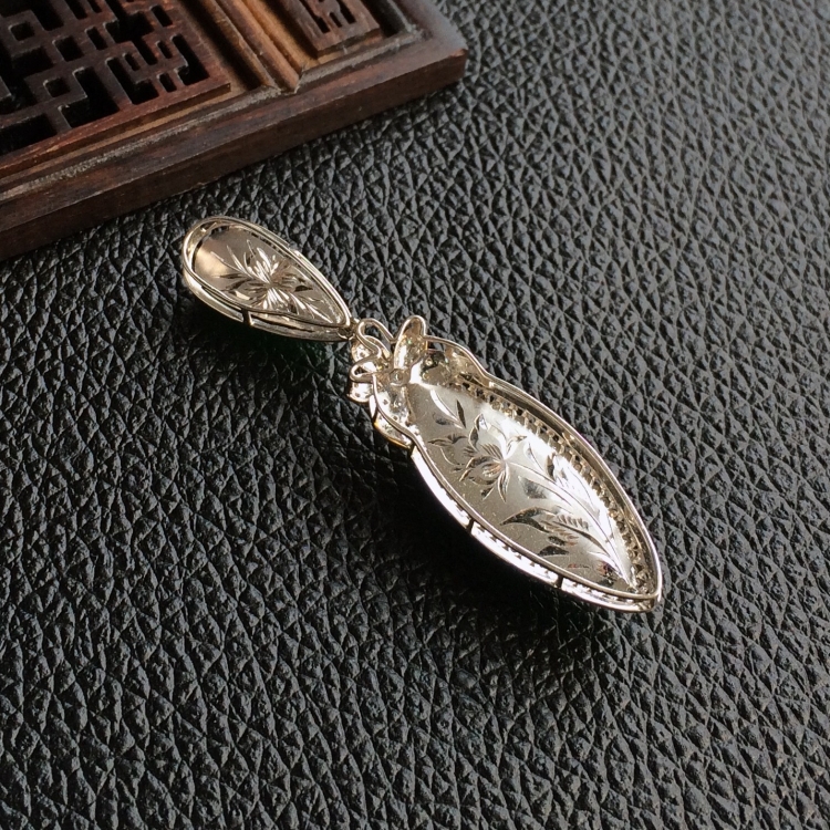 (超值推荐)糯冰种翠色镶彩金钻石随形胸坠