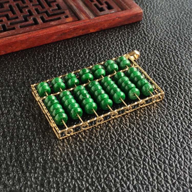 (超值推荐)糯冰种浓绿镶黄18K金精打细算胸坠