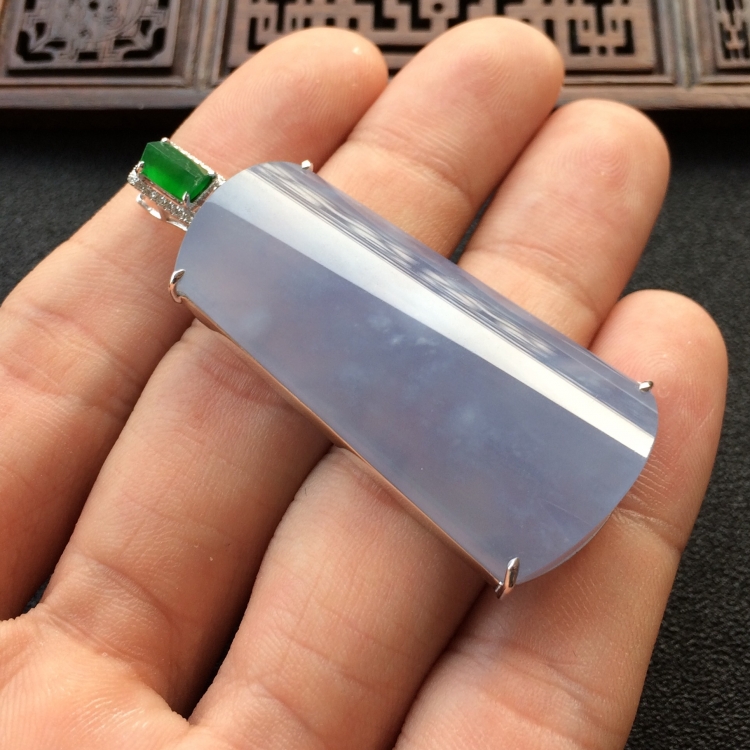 (超值推荐)糯冰种紫罗兰镶白金钻石平安牌胸坠