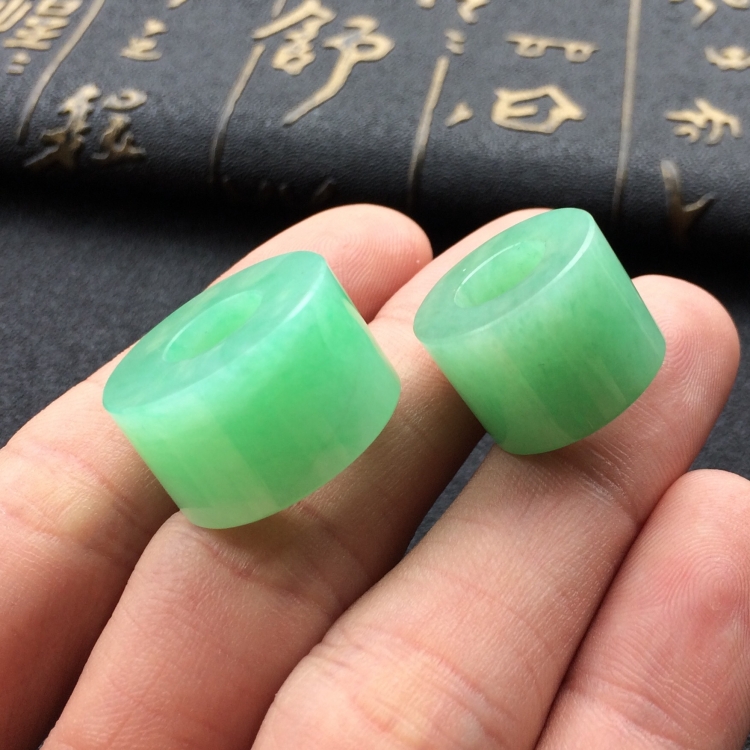 (超值推荐)糯冰种豆绿路路通挂件一对