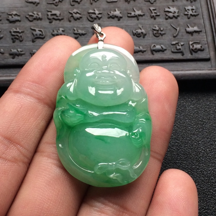 （超值推荐）糯冰种飘翠玉佛挂件（金扣）