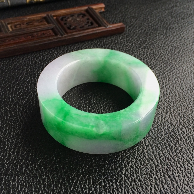 (超值推荐)糯冰种飘翠平安环挂件