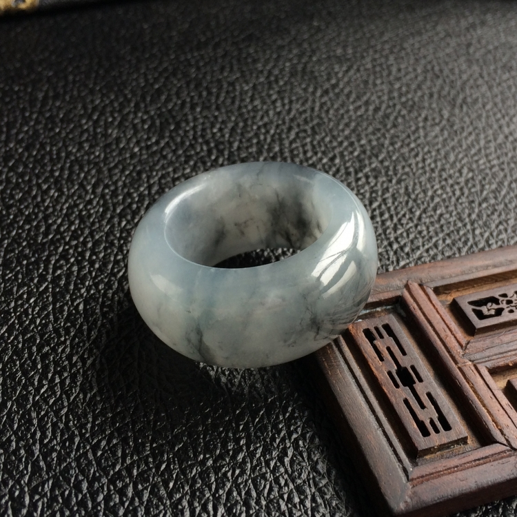 (超值推荐)糯冰种水墨色指环