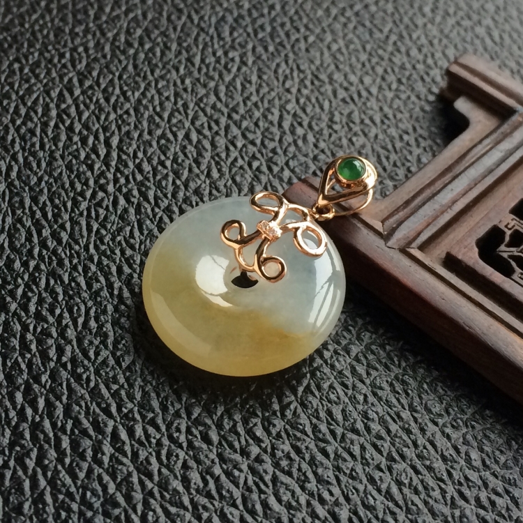 (超值推荐)冰种黄翡平安扣挂件(金扣)