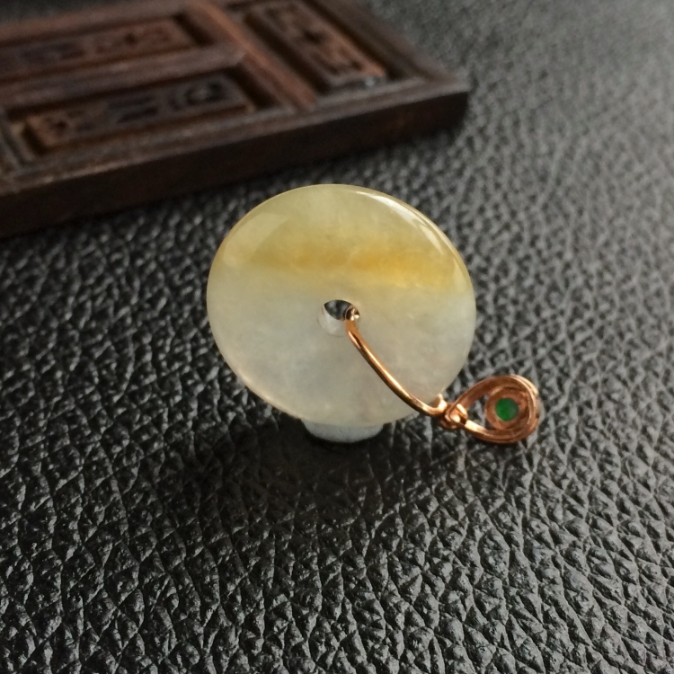 (超值推荐)冰种黄翡平安扣挂件(金扣)