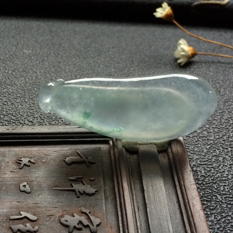（超值推荐）冰种飘花福瓜挂件