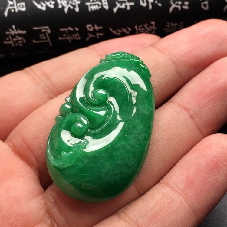 （超值推荐）糯冰种深绿如意挂件