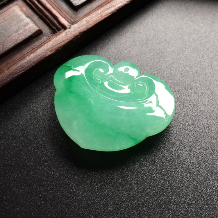 （超值推荐）糯冰种飘翠如意挂件
