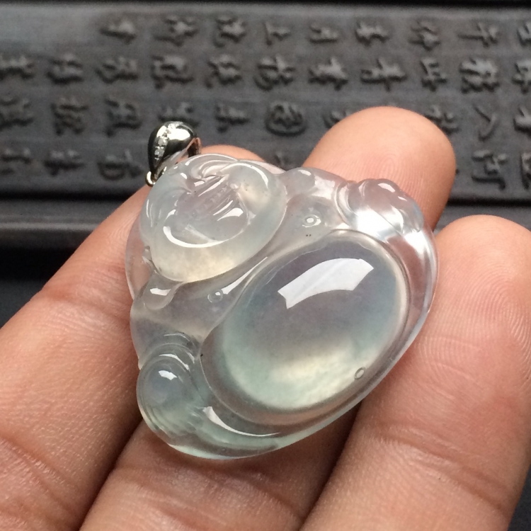 （超值推荐）冰种淡晴水玉佛挂件（金扣）