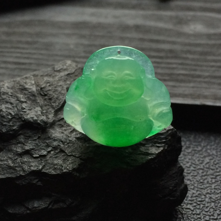 （超值推荐）冰种飘阳绿玉佛挂件