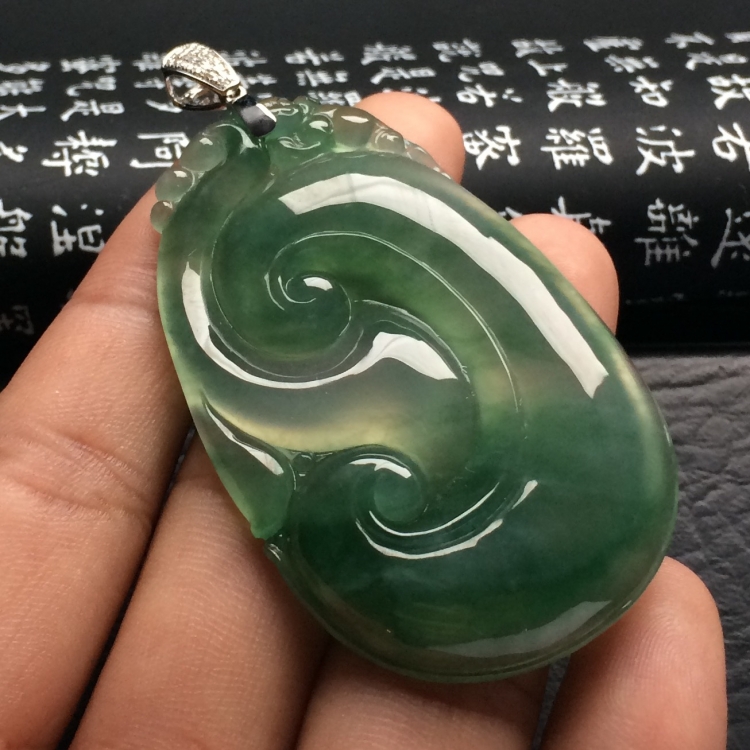 （超值推荐）冰种飘花如意挂件（金扣）