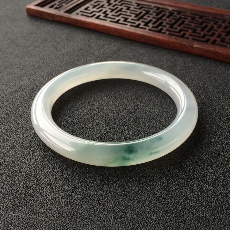 (超值推荐)冰种飘花圆条手镯(55.7mm)