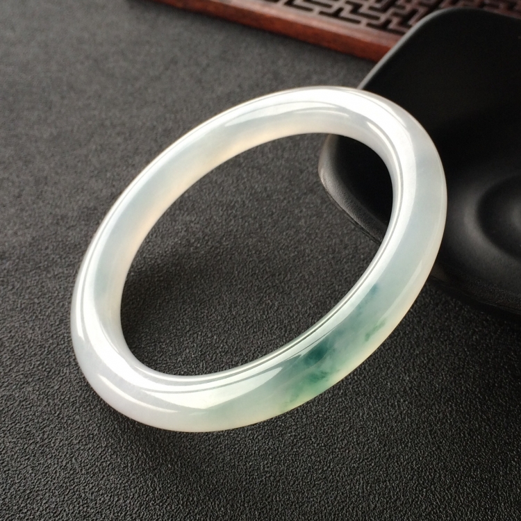 (超值推荐)冰种飘花圆条手镯(55.7mm)