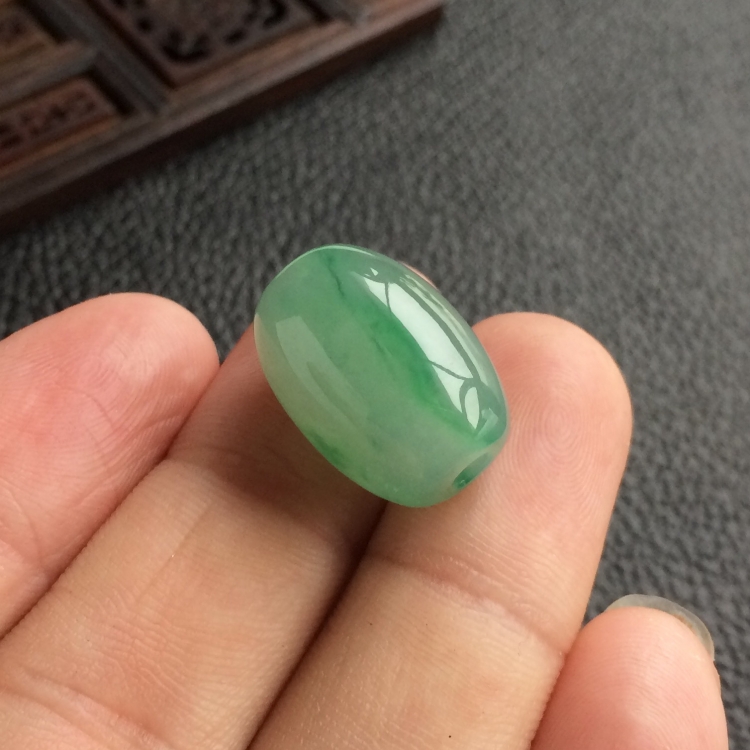 (超值推荐)糯冰种飘绿花路路通挂件