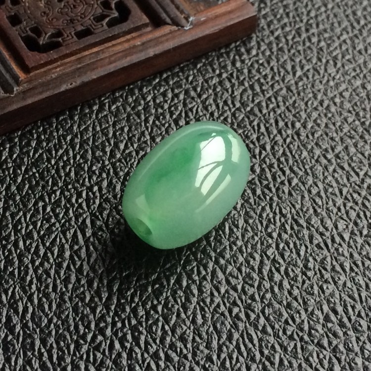 (超值推荐)糯冰种飘绿花路路通挂件