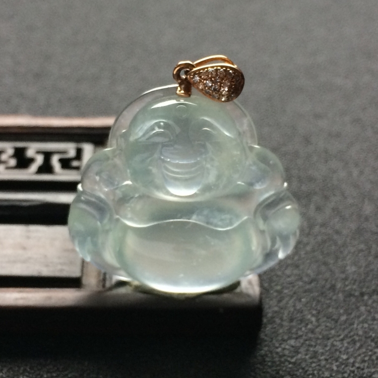 （超值推荐）冰玻种淡晴水玉佛挂件（金扣）