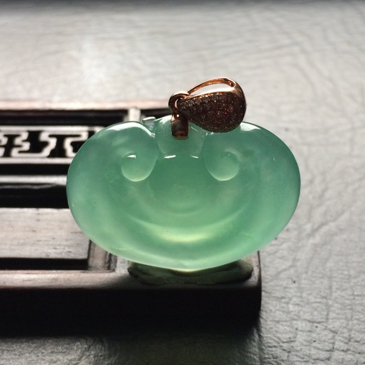 （超值推荐）冰种晴水如意挂件（金扣）