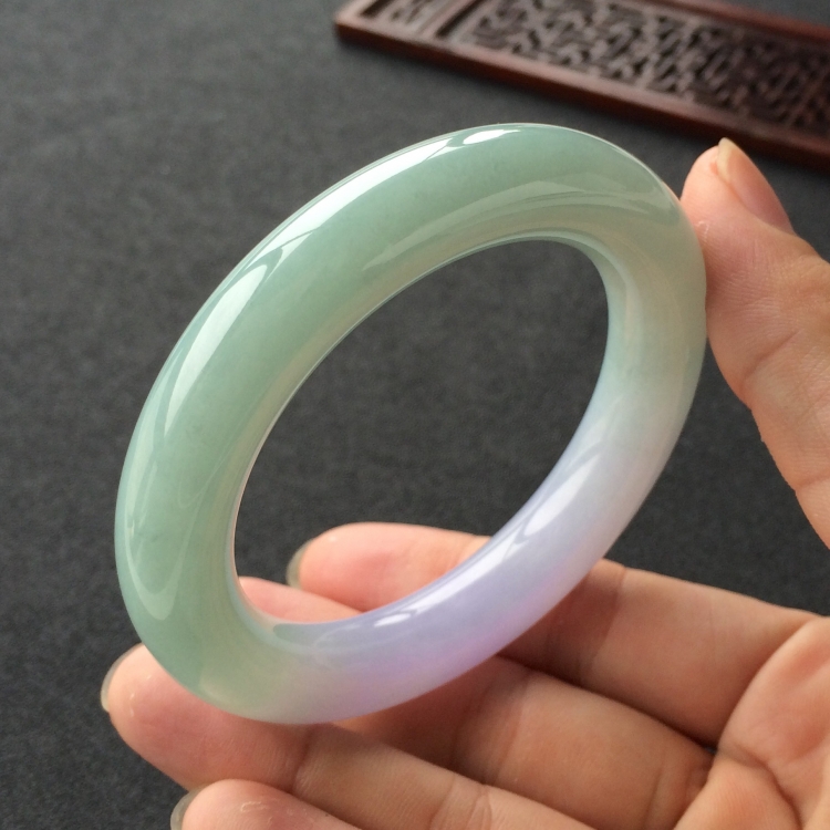 (超值推荐)糯冰种晴水紫罗兰圆条手镯(55.1mm)