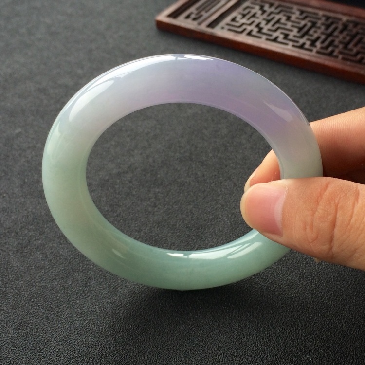 (超值推荐)糯冰种晴水紫罗兰圆条手镯(55.1mm)