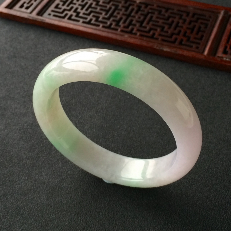 (超值推荐)糯冰种春带彩手镯(57mm)